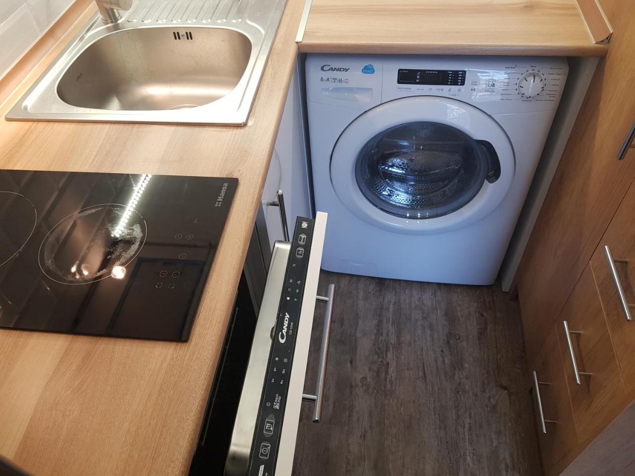 יירבאן Cascade White Luxury Apartment מראה חיצוני תמונה