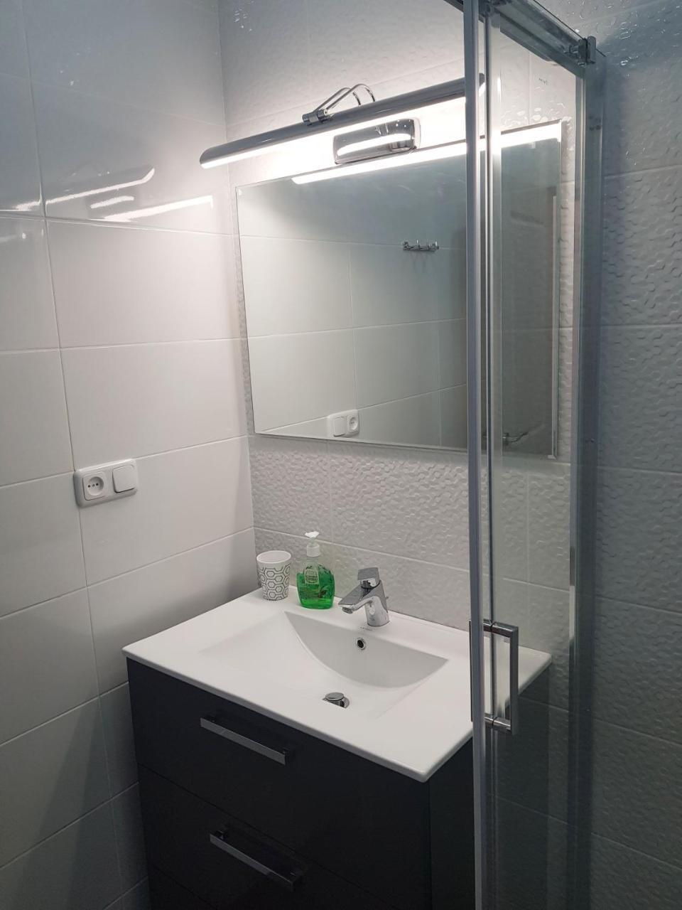 יירבאן Cascade White Luxury Apartment מראה חיצוני תמונה